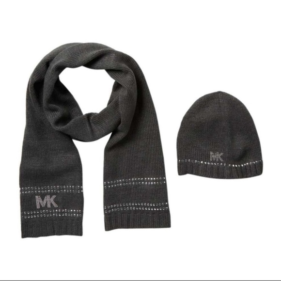 MICHAEL KORS Gray Studded Stripe with Logo Detail Hat & Scarf Set NWT